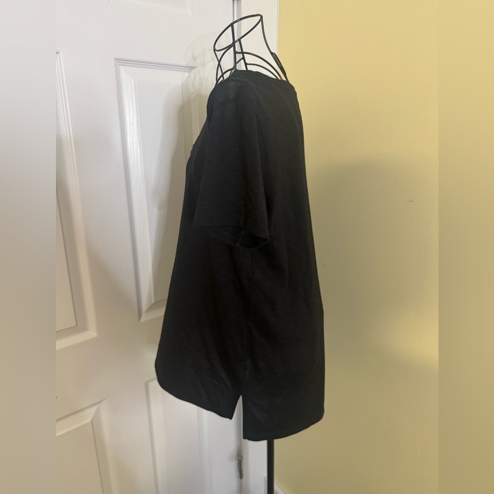 Theory Scoop Neck Basic Black Tee Size Large - Picture 5 of 8
